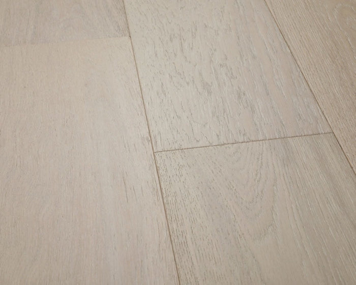 Oak Superior 7.5in Oak Engineered Hardwood Flooring 5