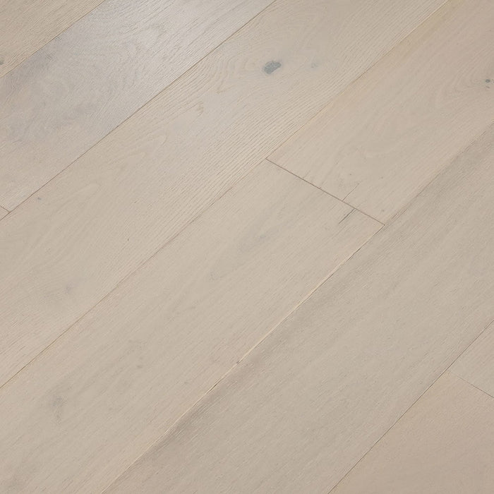 Oak Superior 7.5in Oak Engineered Hardwood Flooring 1